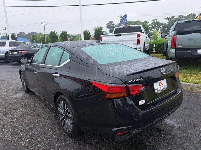 2025 Nissan Altima SV - Photo 10