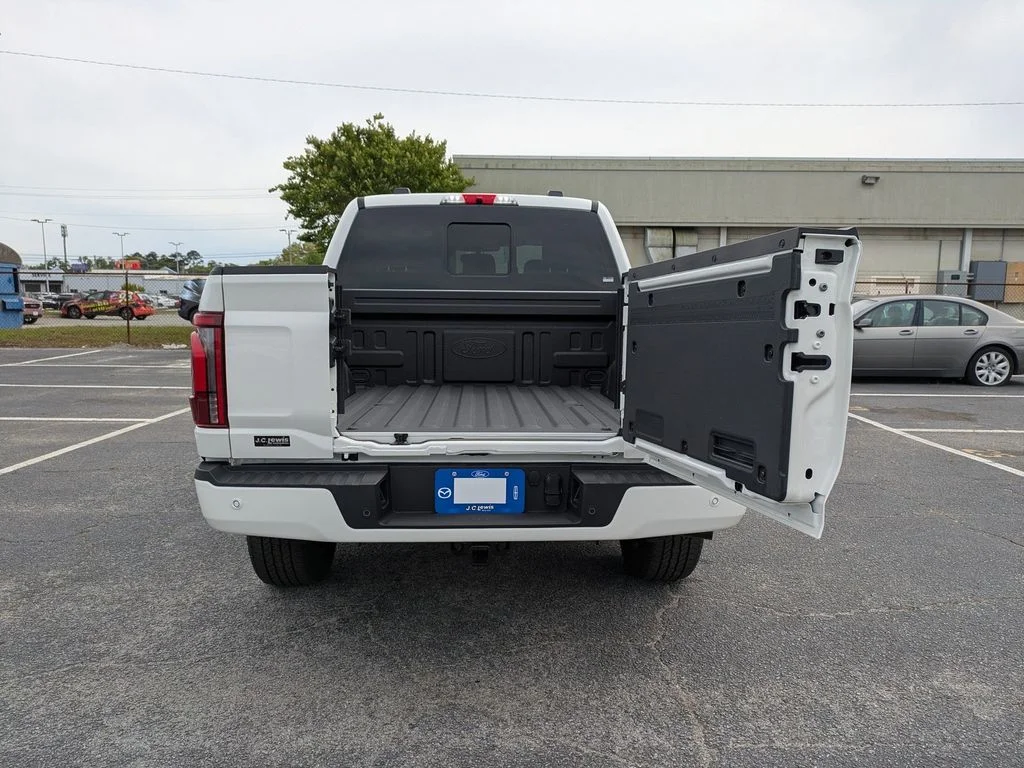 New 2026 Star White Metallic Tri-Coat Ford Platinum image 13