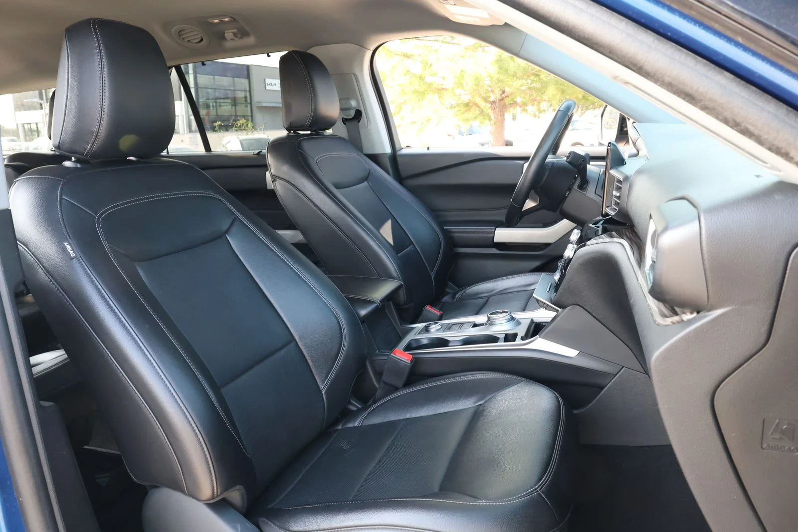 Used 2023 Blue Ford Limited image 30