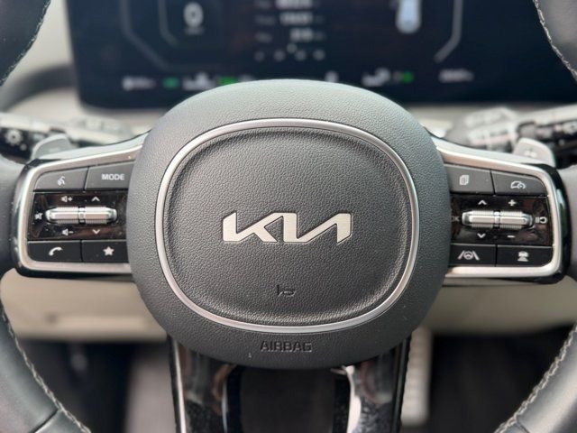 Certified Used 2025 Gray Kia SX Prestige image 31
