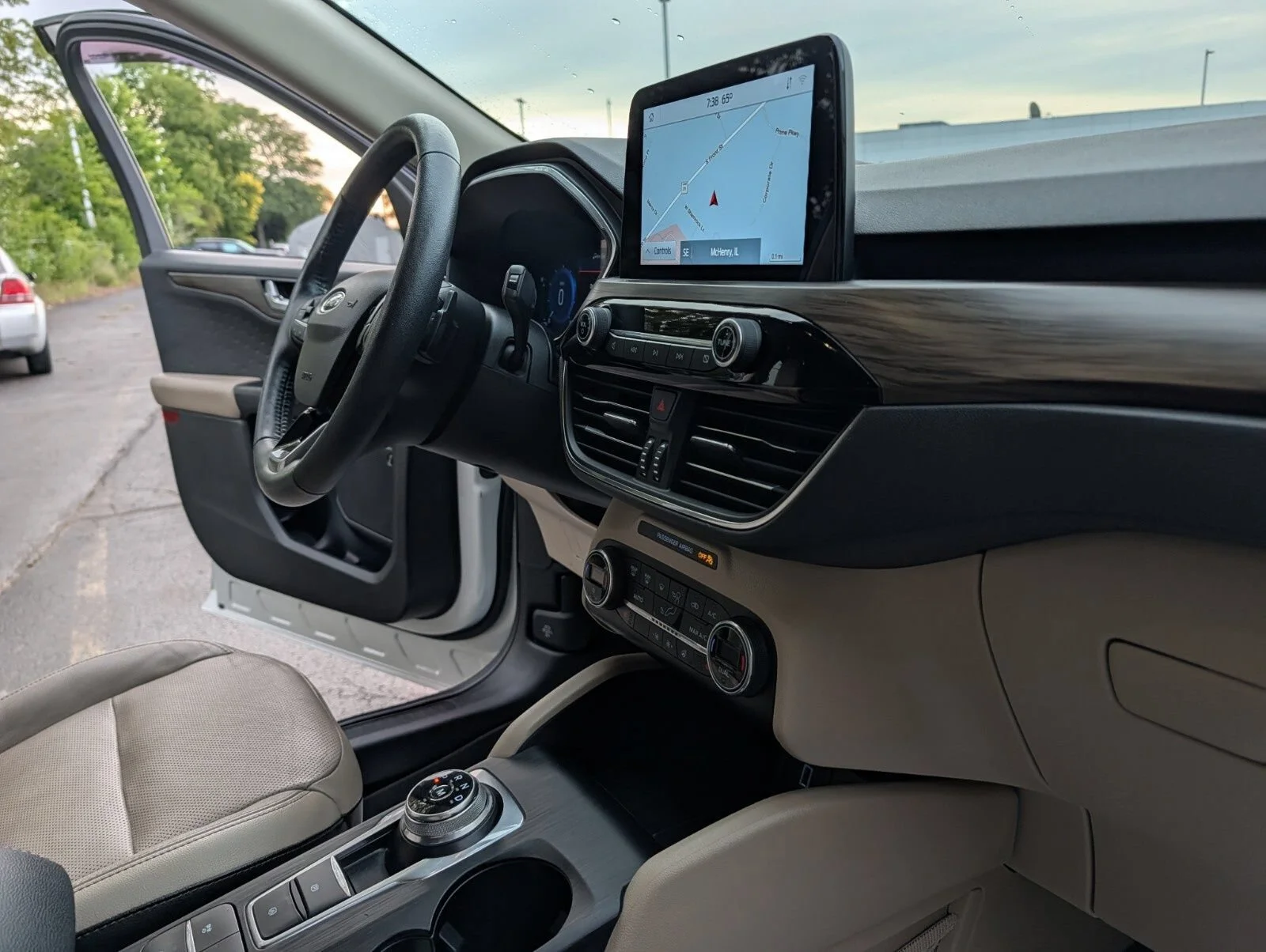Used 2020 White Ford Titanium image 27