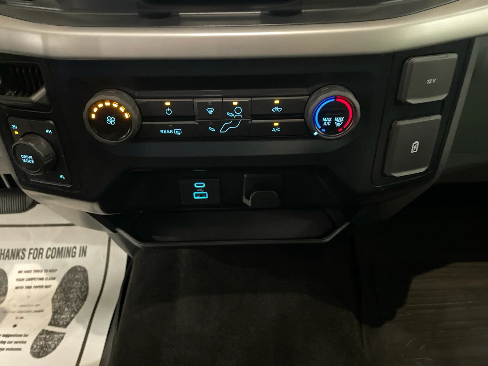 Used 2022 Oxford White Ford XLT image 20