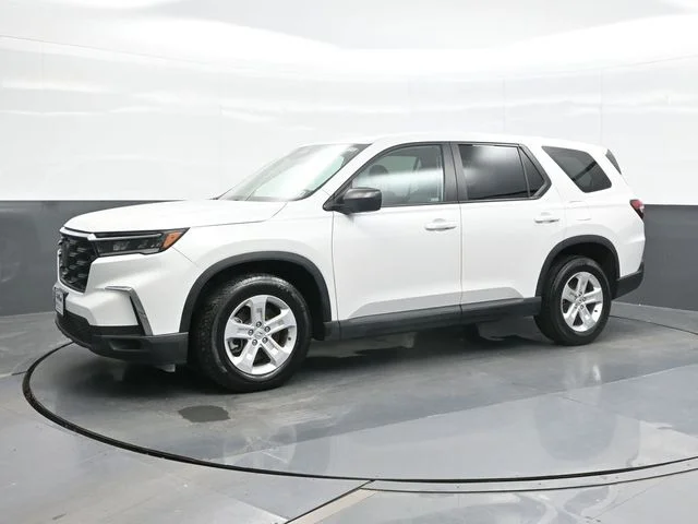 Used 2023  Honda LX image 5