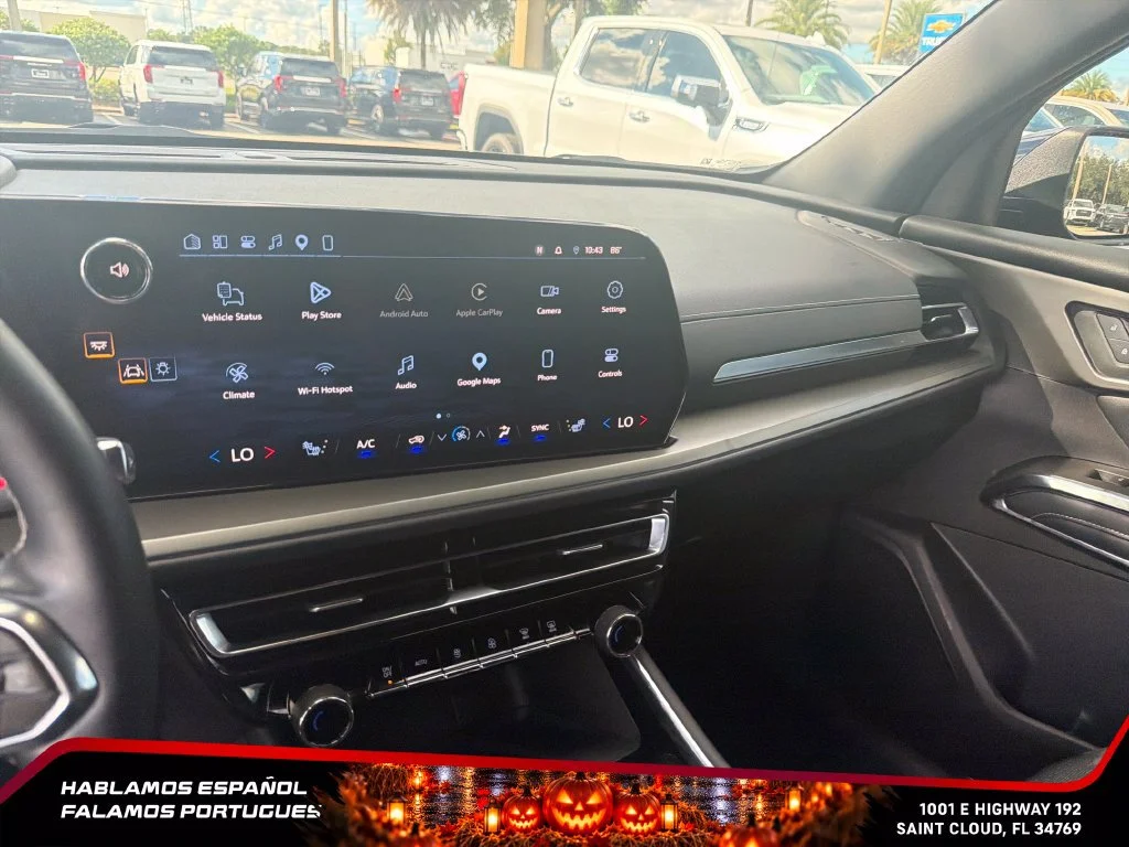 Used 2025 Mosaic Black Metallic Chevrolet LT image 17