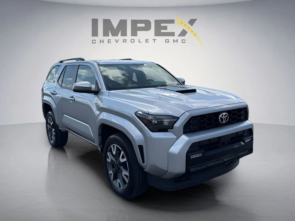 Used 2025 Silver Toyota SR5 image 7