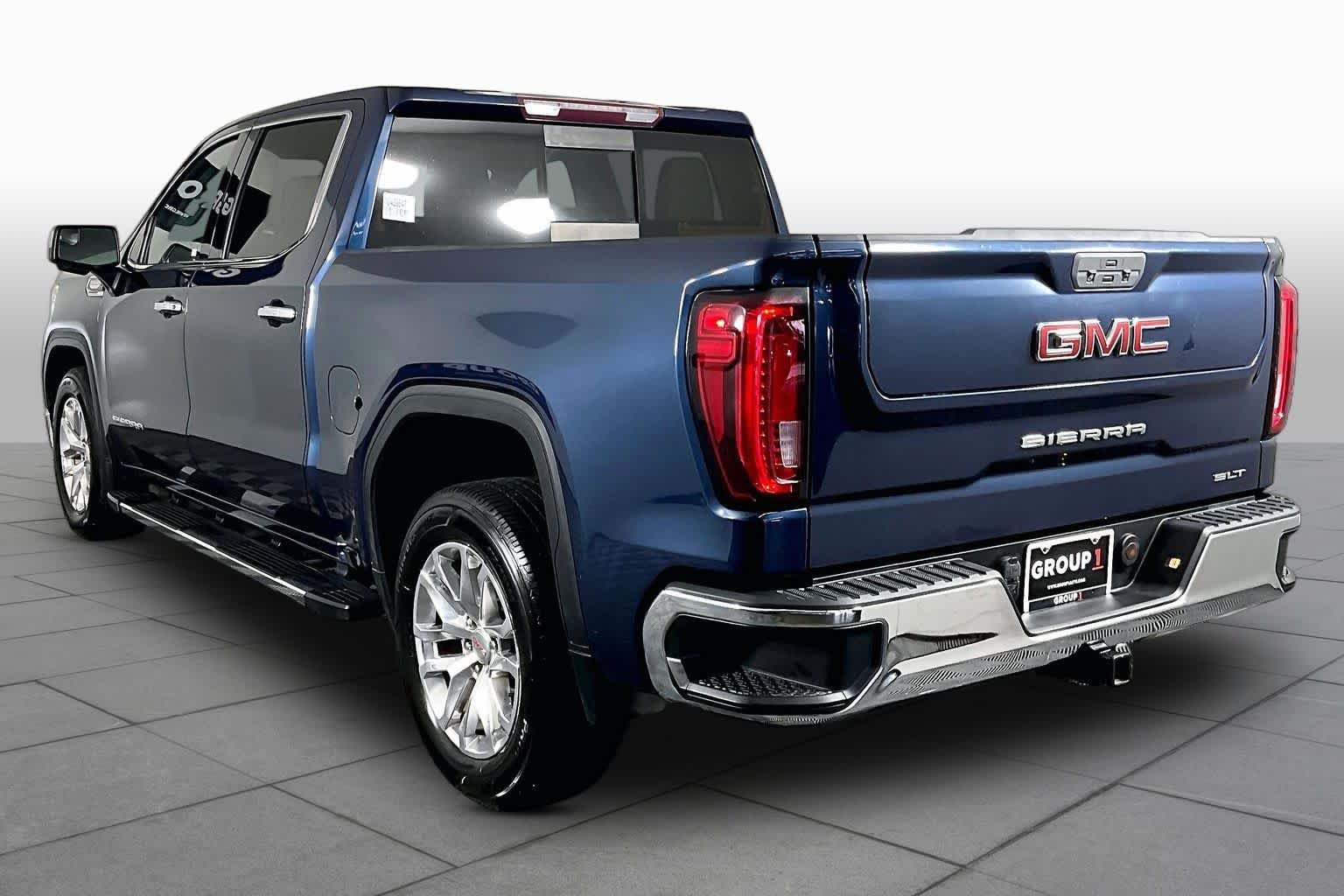 Used 2021 Pacific Blue Metallic GMC SLT image 11