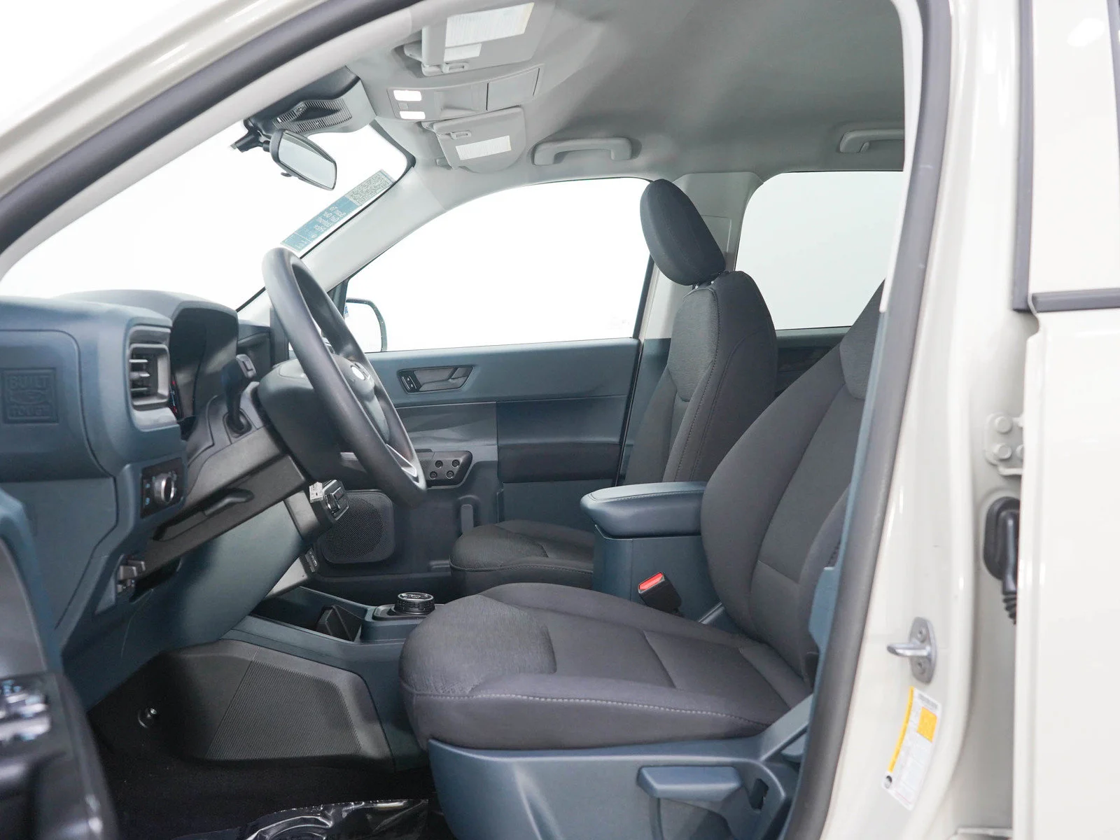 Used 2025 Beige Ford XL image 22