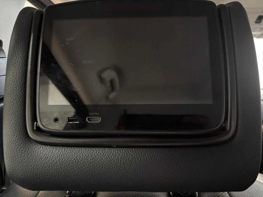 Used 2019 Gun Metallic Nissan SL image 17