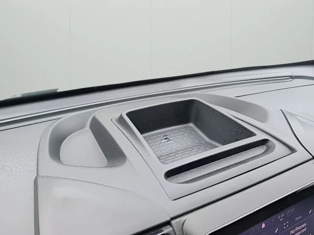 Used 2025 White Ram Base image 30