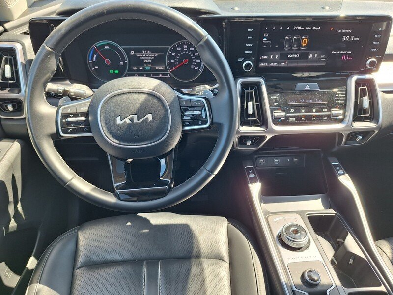 Used 2022 Black Kia EX image 20
