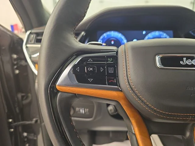 Used 2024 Metallic Jeep Summit Reserve image 33
