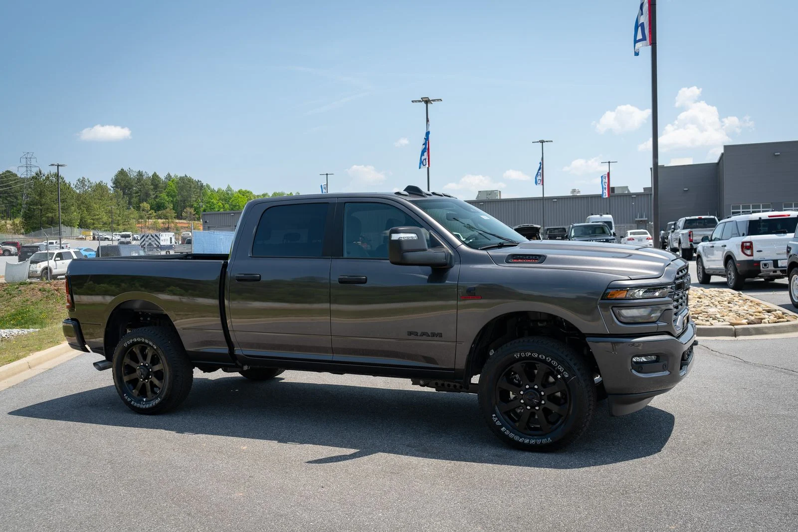New 2026 Granite Crystal Metallic Clear-Coat Exterior Paint RAM Big Horn image 12