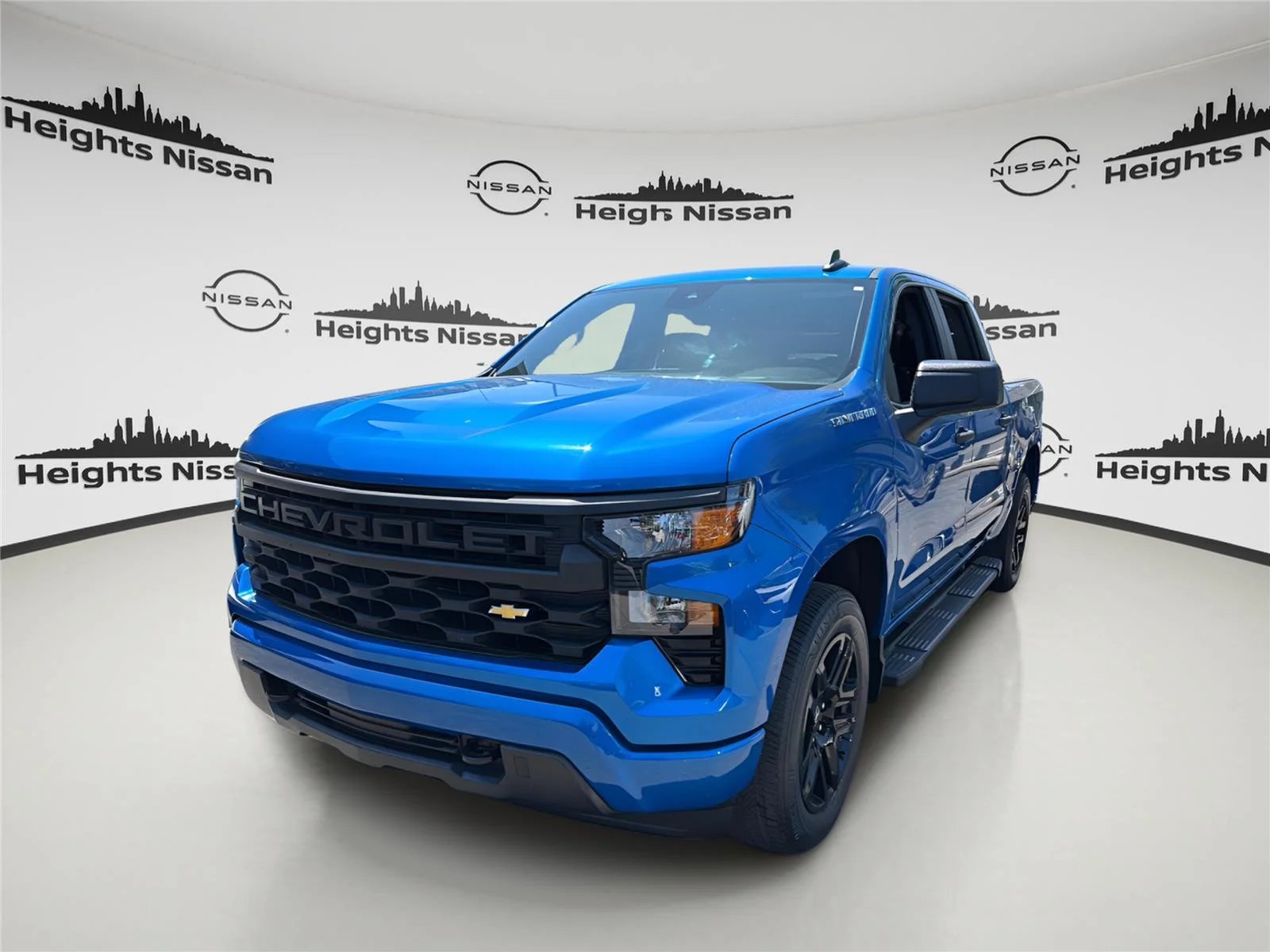 Used 2023 Glacier Blue Metallic Chevrolet Custom image 13