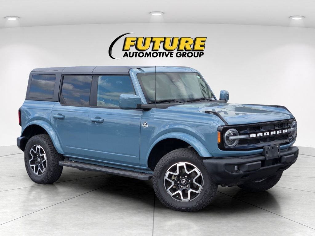 Used 2022  Ford Outer Banks image 1