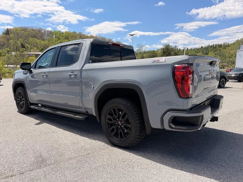 Used 2024 Gray GMC Elevation image 5
