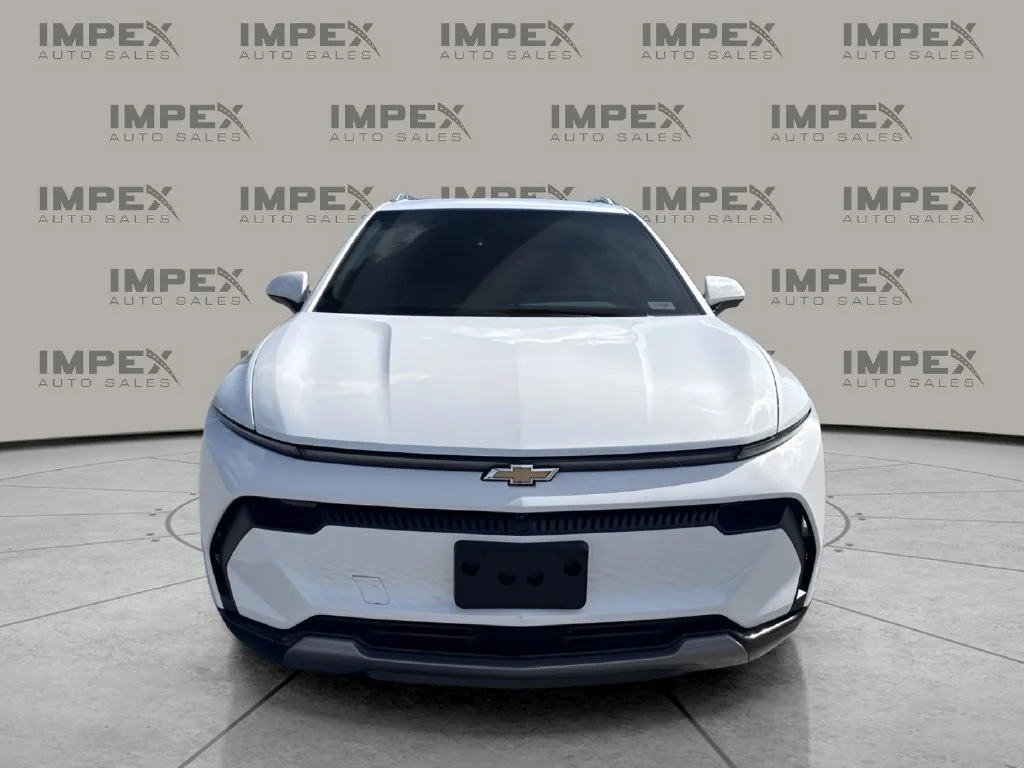 Used 2024 White Chevrolet LT image 8