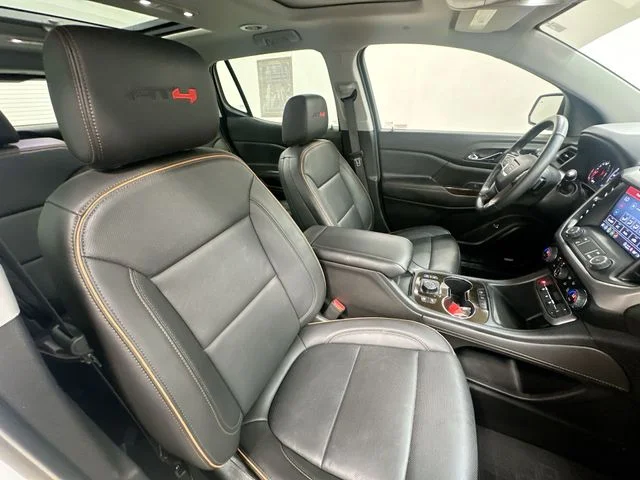 Used 2023 White GMC AT4 image 27