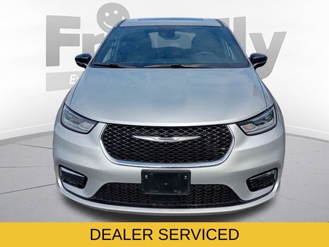 Used 2026 Silver Chrysler Limited image 2