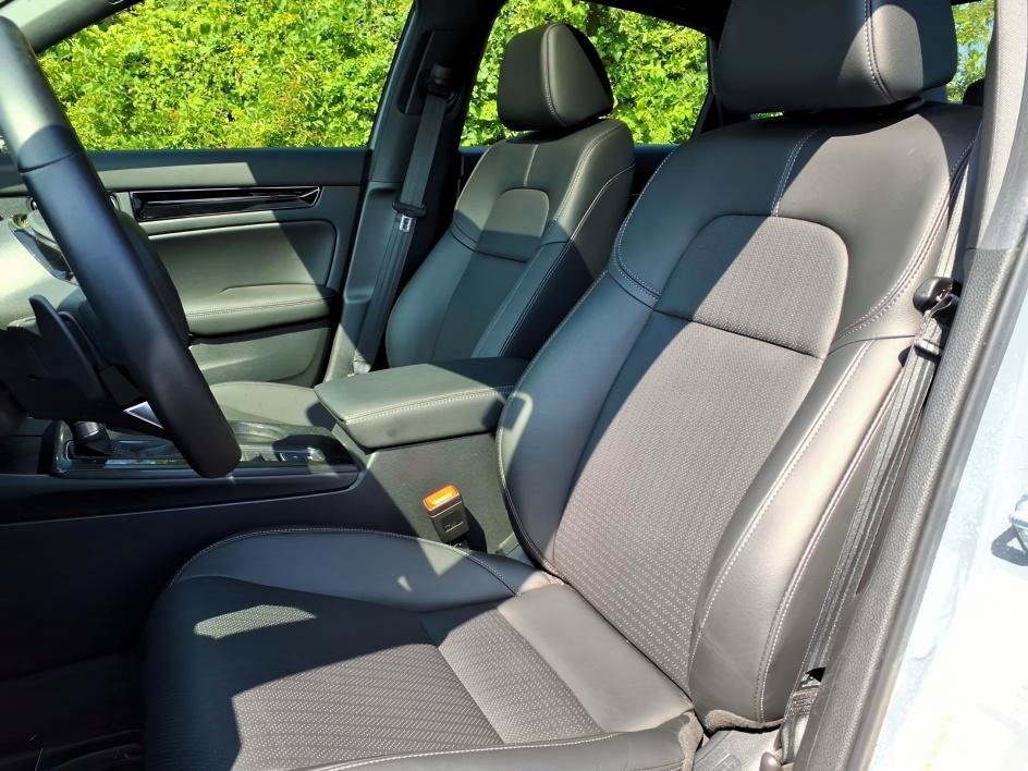Used 2025 Urban Gray Pearl Honda Sport image 13