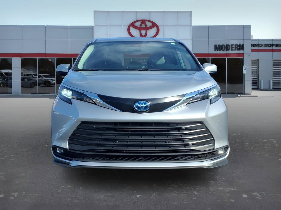 Used 2025 Celestial Silver Metallic Toyota XLE image 10