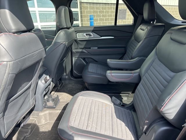 2026 Ford Explorer ST-Line - Photo 32