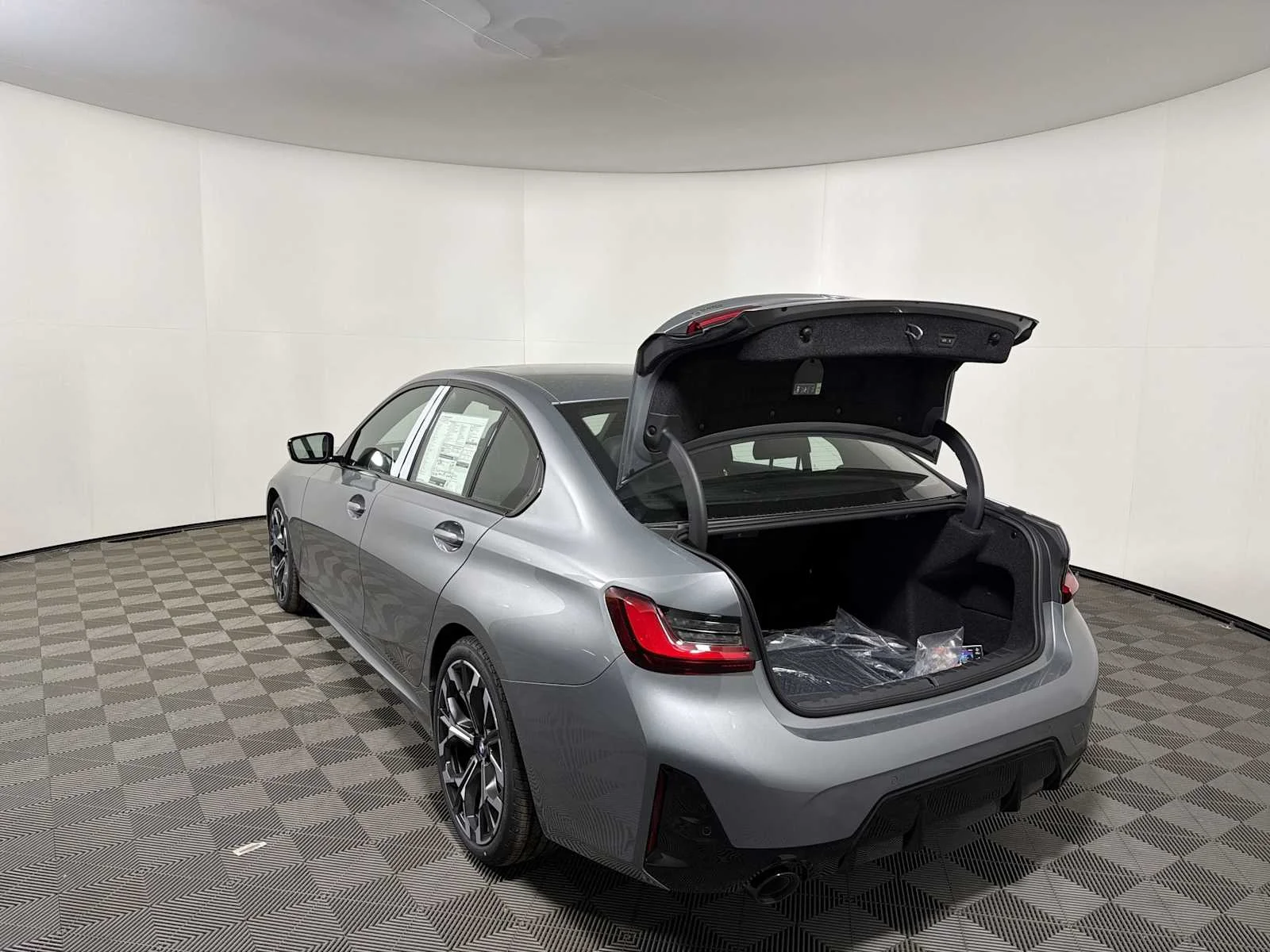 New 2026 Skyscraper Grey Metallic BMW 330i xDrive image 20