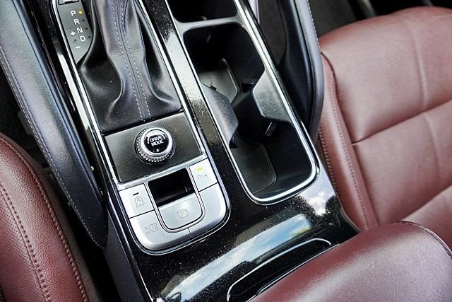 Used 2023 Black Kia EX image 33