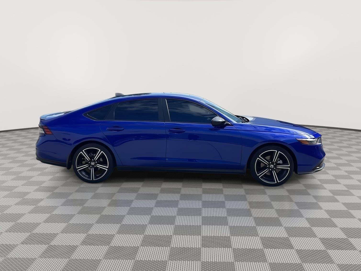 Used 2025 Still Night Pearl Honda Sport image 8