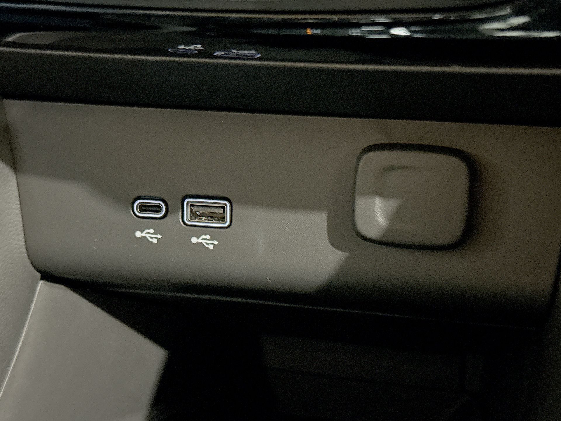 New 2026 Ebony Twilight Metallic Buick Sport Touring image 32