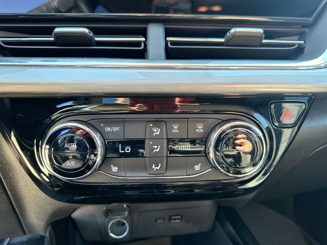 Used 2024 Summit White Chevrolet LT image 38