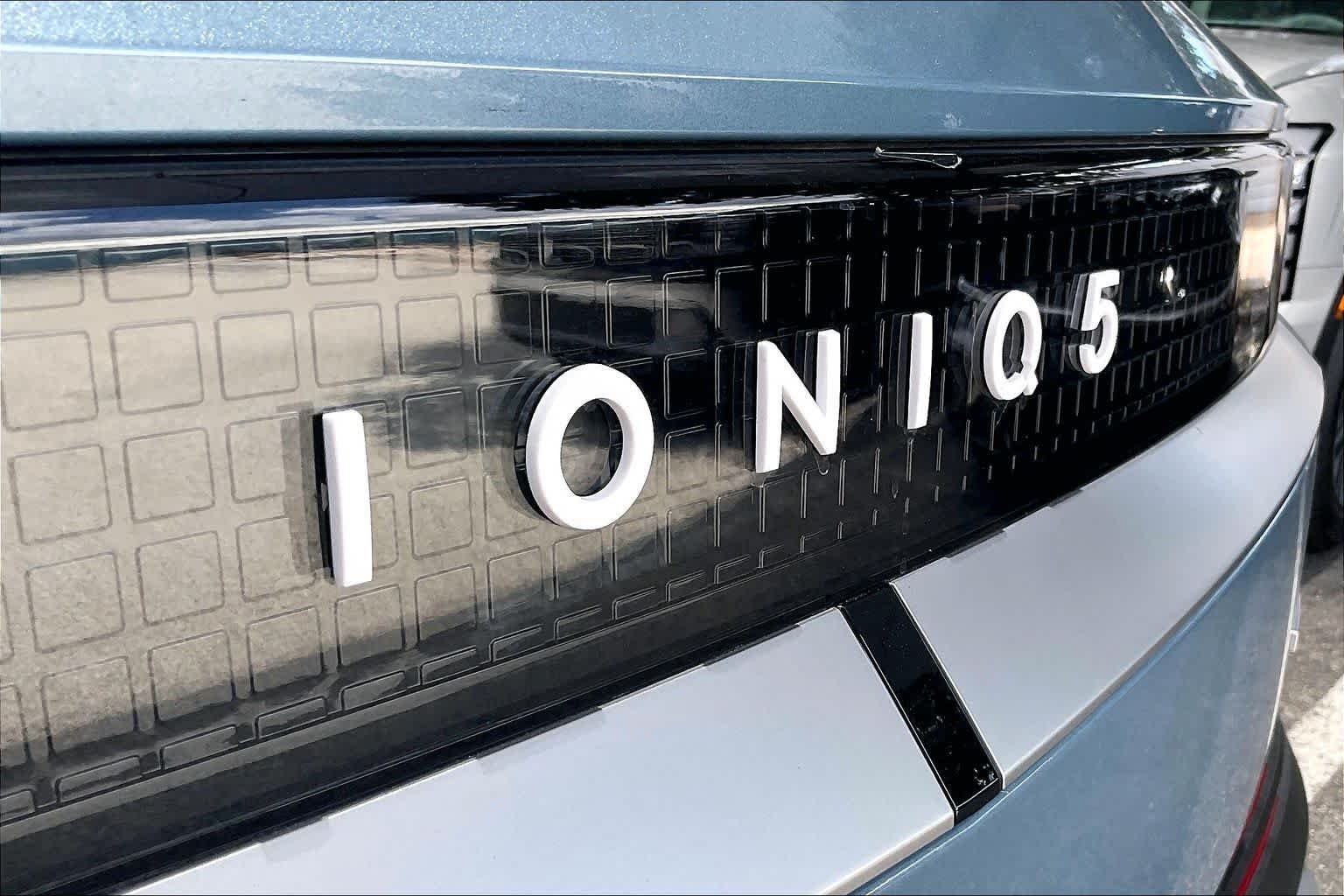 2026 Hyundai IONIQ 5 SE - Photo 9
