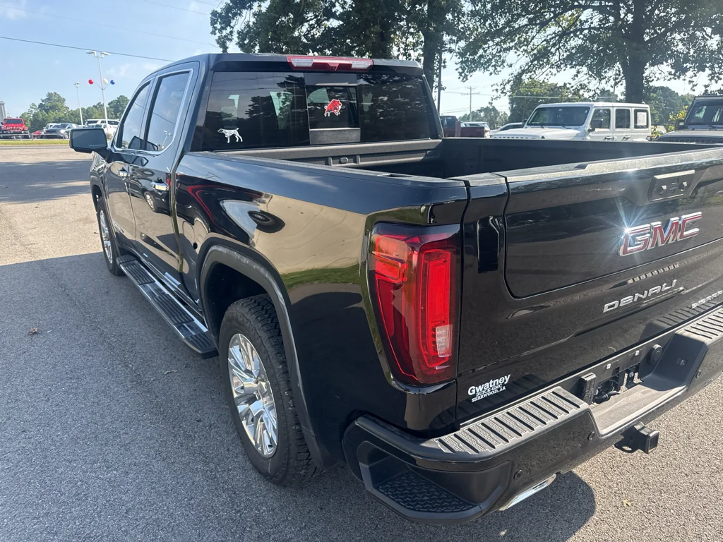 Used 2025 Onyx Black GMC Denali image 4
