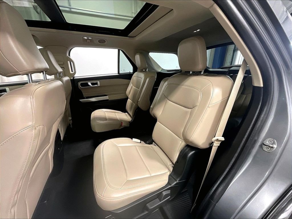 Used 2023 Gray Ford XLT image 15