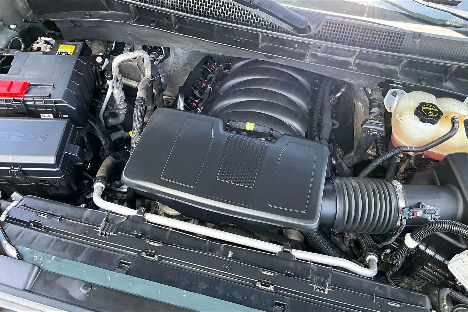 Used 2025 Cypress Gray Chevrolet LT image 33