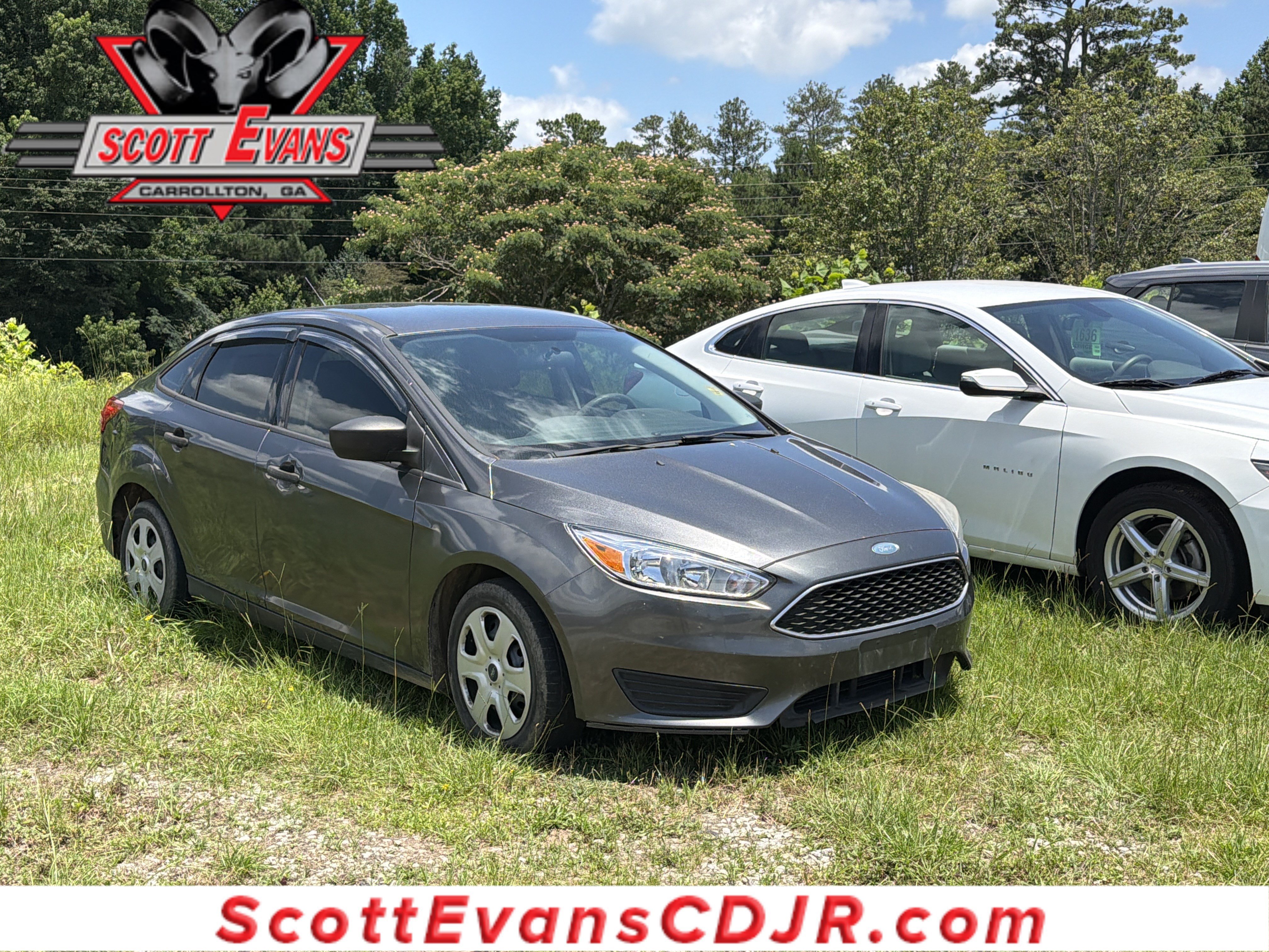 2018 Ford Focus Sedan S's photo