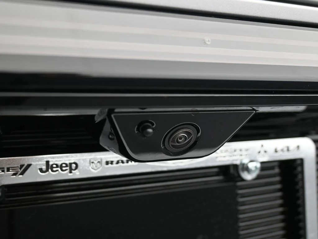 New 2026 Bright White Clearcoat Jeep Summit Obsidian image 30