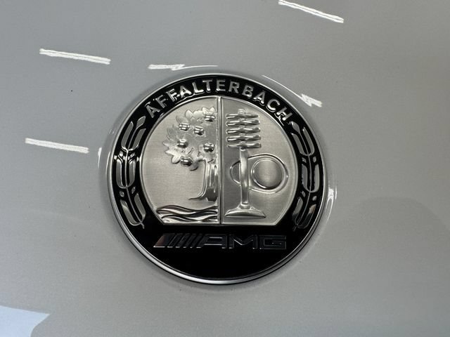 New 2026 MANUFAKTUR Moonlight White Metallic Mercedes-Benz AMG® CLE 53 4MATIC+ Coupe image 102