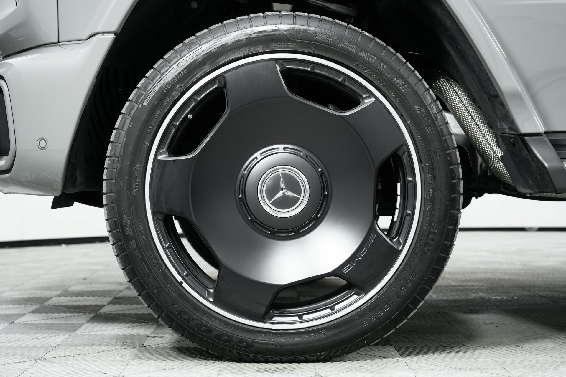 Used 2025  Mercedes-Benz G 63 AMG® image 46