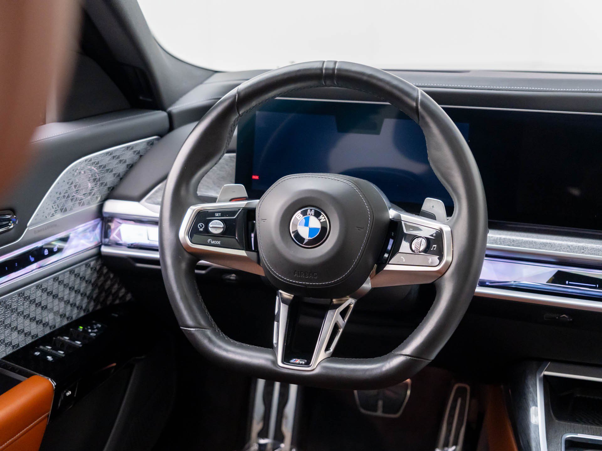 Certified Used 2024 Oxide Grey Met BMW 760i xDrive image 9