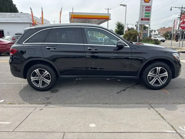 Used 2021  Mercedes-Benz GLC 300 image 6