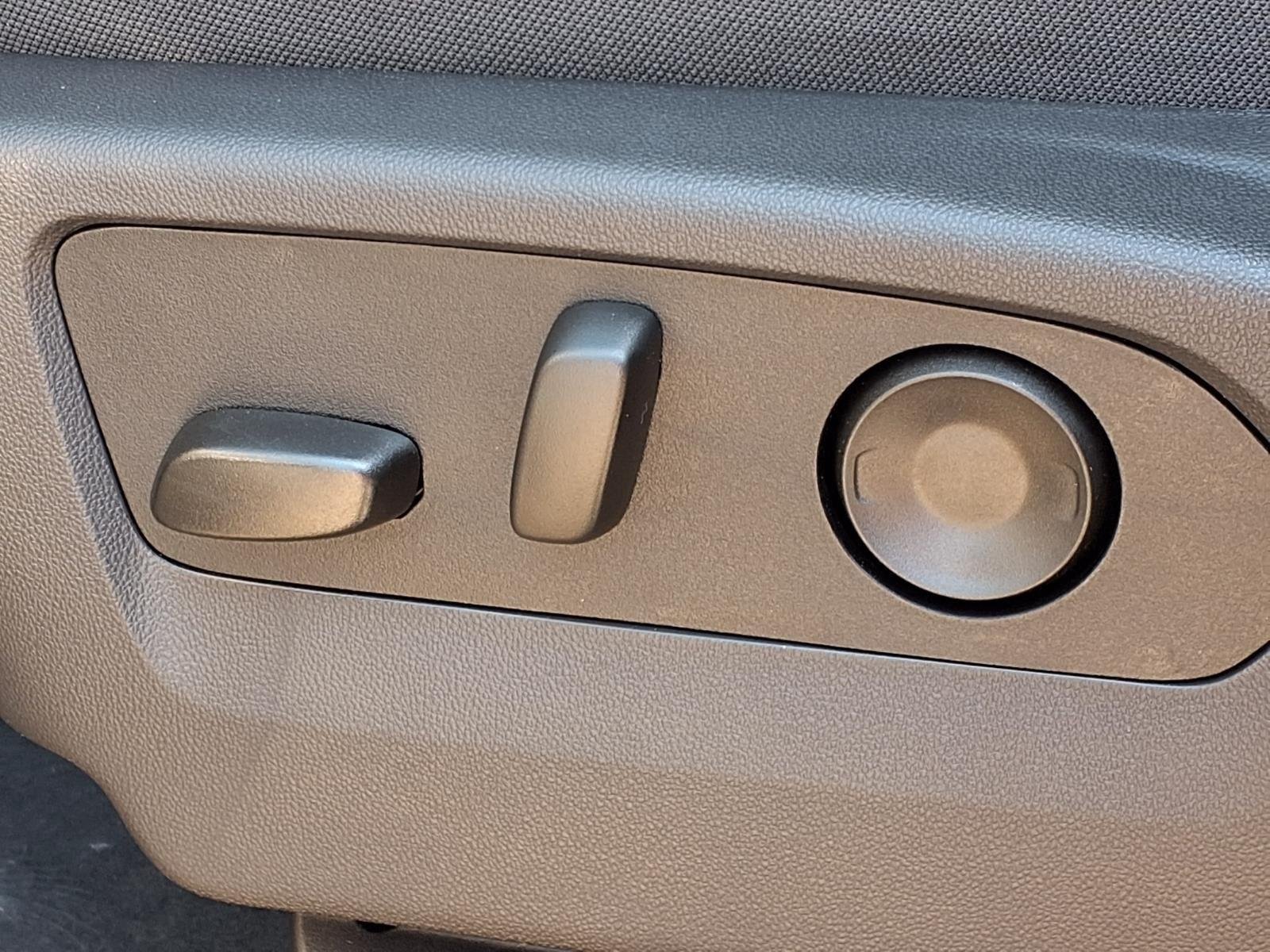 2026 Chevrolet Suburban LS - Photo 9