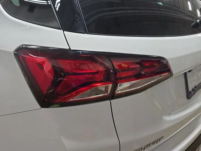 Used 2024 Summit White Chevrolet LT image 35