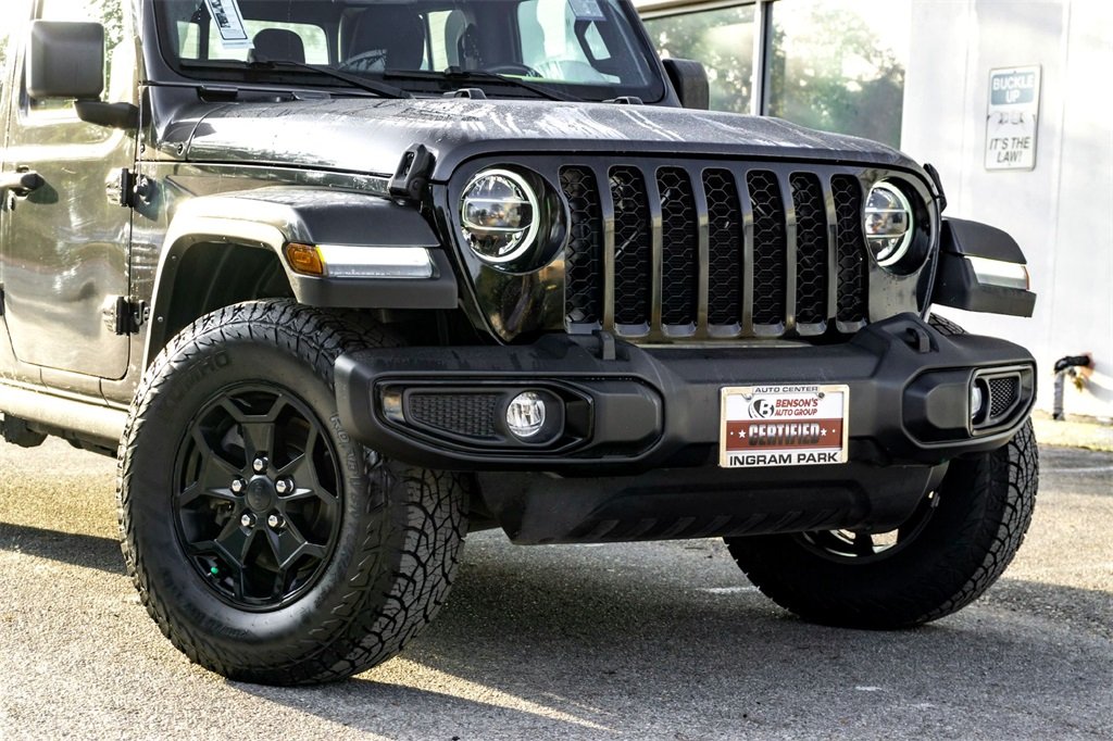 2022 Jeep Gladiator Willys photo 3