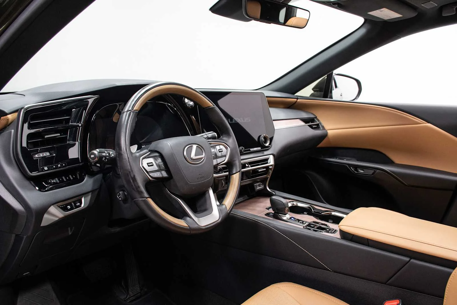 Certified Used 2025 Nori Green Pearl Lexus Premium image 18