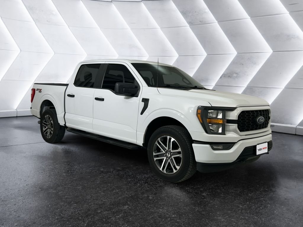 Used 2023 White Ford XL image 1