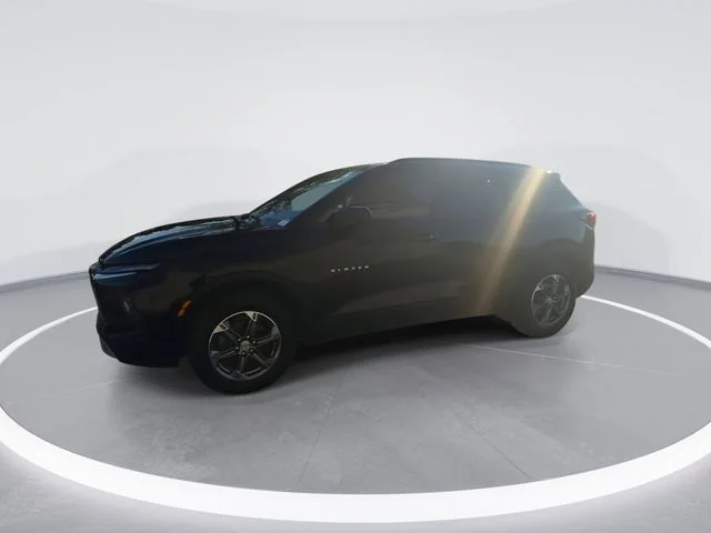 Used 2024 Black Chevrolet LT image 4