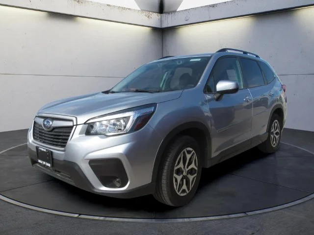 Used 2020 Ice Silver Metallic Subaru Premium image 1