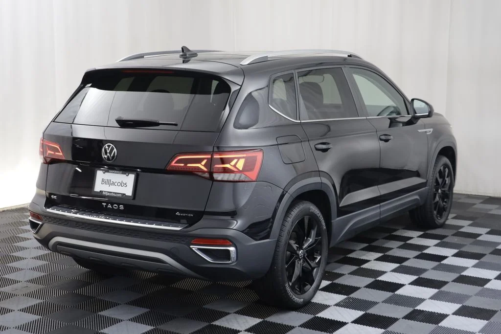 Used 2023 Black Pearl Volkswagen 1.5T SE image 18
