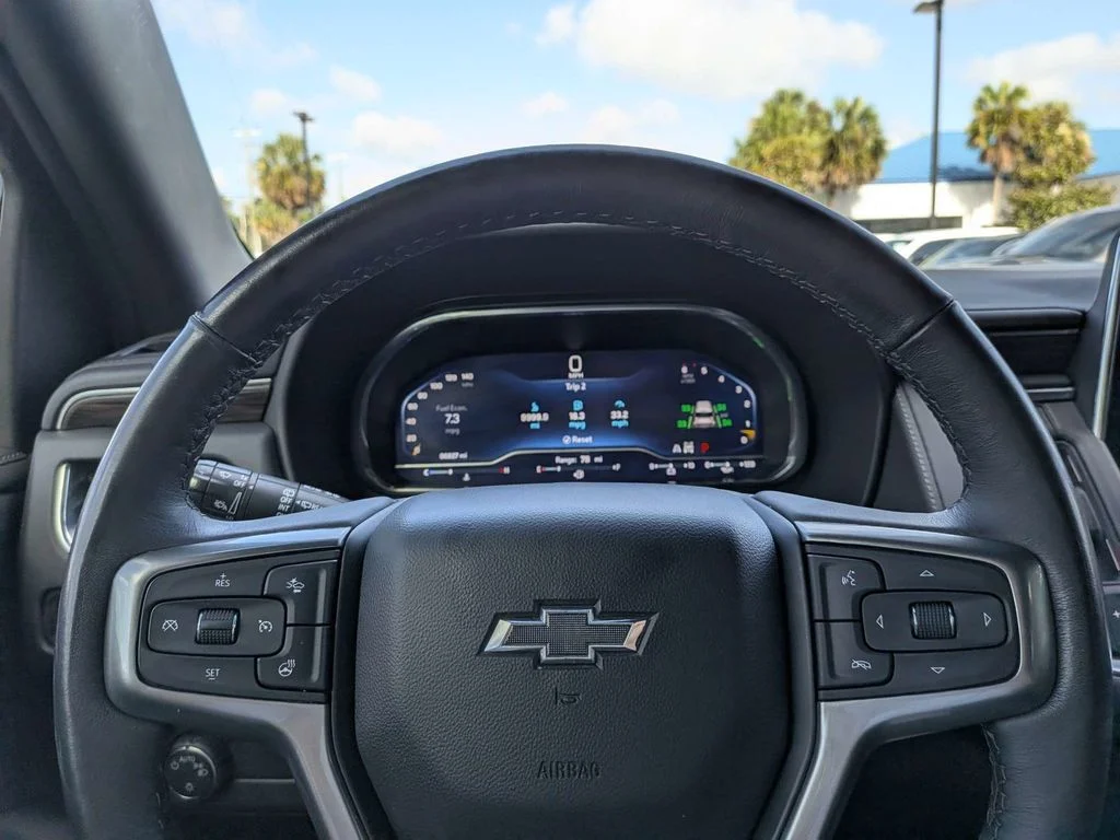 Used 2022 White Chevrolet Z71 image 23