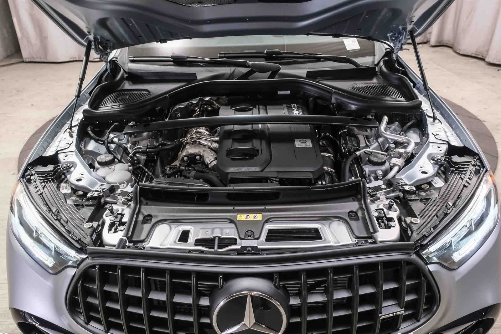 New 2026 MANUFAKTUR Cirrus Silver Magno Mercedes-Benz AMG® GLC 43 4MATIC Coupe image 73
